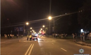 Наезд на пешеходов во Львове.: Погибла пожилая женщина, еще одну женщину и 11-летнего мальчика госпитализировали