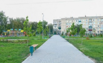 В реконструированном парке в Марганце ежедневно собираются до тысячи горожан - Валентин Резниченко