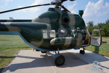 В Запорожской области с наркоторговлей борются на вертолете - видео