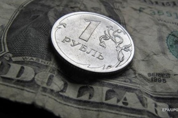 После публикации законопроекта о новых санкциях в РФ упал рубль и фондовый рынок