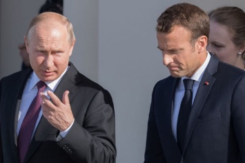 Макрон решил обсудить Сенцова с Путиным