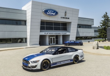 Ford впервые построил Mustang для высшего дивизиона NASCAR