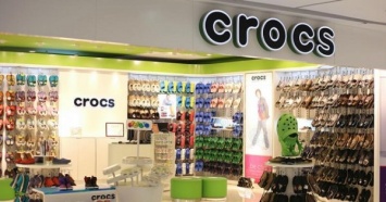 Crocs решила увеличить прибыль, закрыв все свои обувные фабрики