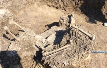 На Керченском полуострове обнаружили загадочное массовое погребение