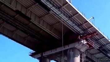 Возведены почти все опоры железной дороги на Крымском мосту