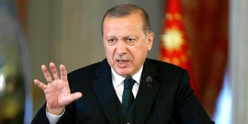 Эрдоган призвал турок переводить доллары в лиры из-за ее рекордного падения