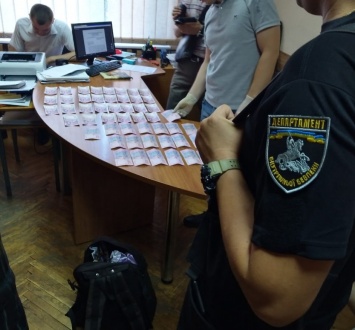 Взятка в 20 тысяч за хулиганство: в Чернигове «отличился» одессит