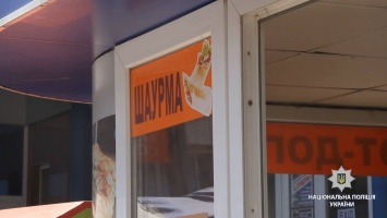 В Харькове гоняют торговцев фаст-фудом (фото)
