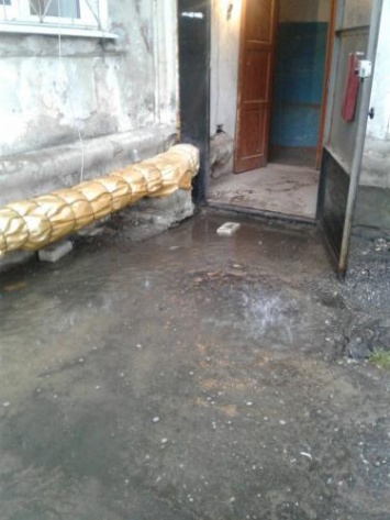 Дожди «смыли» асфальт в Новокуйбышевске - соцсети