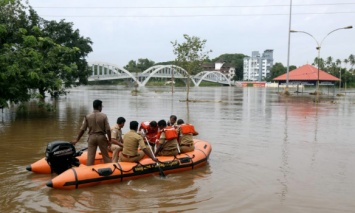В Индии из-за наводнений погибли более 30 человек