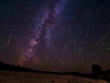 В ночь с 12 на 13 августа в Украине можно увидеть самый яркий звездопад года