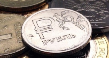 «Как людям выживать?»: в оккупированном Крыму паника из-за резкого обвала рубля