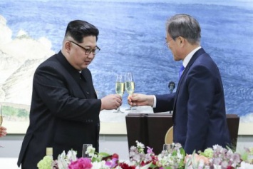 Лидеры Северной и Южной Кореи проведут встречу в Пхеньяне