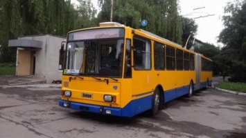 В Ивано-Франковске обстреляли троллейбус с пассажирами
