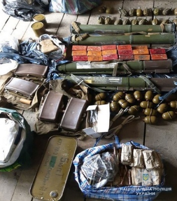 В гараже бывшего бойца "Киев-2" нашли четыре РПГ, 42 гранаты и 4 тысячи патронов