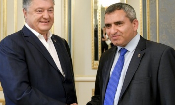 Порошенко призвал руководство Израиля разрешить сложности с допуском украинцев на израильскую территорию