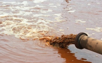 Экологическая катастрофа: часть Николаева залило нечистотами, но чиновники не спешат решать проблему