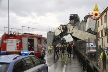 Власти Италии назвали причину обвала моста в Генуе