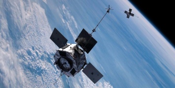 США пожаловались на "ненормальный" российский спутник