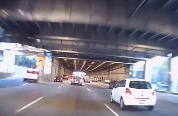 К чему приводит паника за рулем: водитель внедорожника попал в ДТП