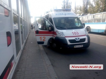 В Николаеве у рынка «Колос» Daewoo сбил пешехода на переходе. ВИДЕО