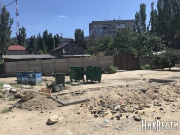 Помощник Жолобецкого о мусорных баках под его домом: «Администрация хочет установить площадку в нарушение санитарных норм»?