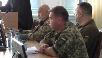 Группа капелланов из разных церквей проходит подготовку в Военной академии Одессы