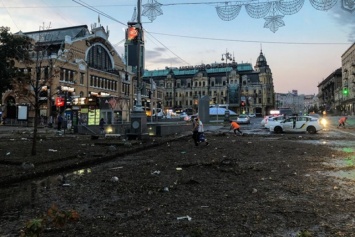 Ночная гроза превратила центр Киева в затопленную свалку