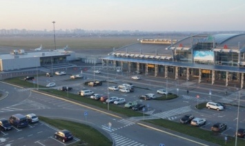 Из-за непогоды аэропорт &ldquo;Киев&rdquo; отменил несколько рейсов