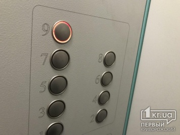 Тысячи жителей криворожских многоэтажек не могут воспользоваться лифтами