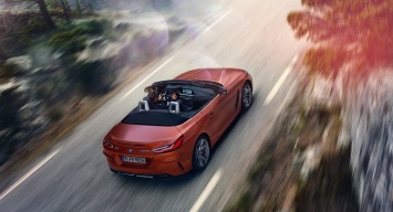 В Сети появились первые официальные фото нового BMW Z4