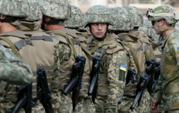 Муженко назвал единственный способ укрепить украинскую армию