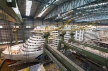 Немецкая Meyer Werft готовит к спуску на воду крупнейший в мире круизный лайнер с СПГ-двигателями