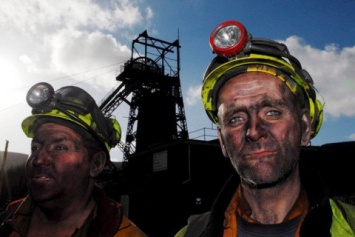 В Минэнергоугля рассчитывают погасить долги по зарплатам горнякам до Дня шахтера