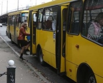 Треть автобусов в Украине не могут возить людей