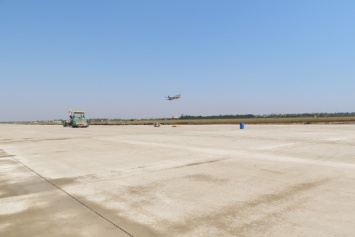 В Одессе продолжают строительство аэродромного комплекса. Фото