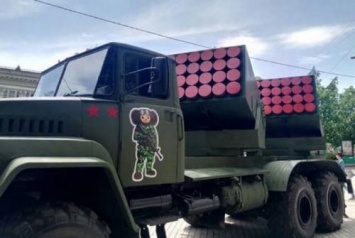 «Гибридный монстр»: ВСУ напугало испытание нового снаряда ДНР для «Чебурашки»