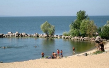 Жители Днепропетровщины недовольны запахом фекалий на пляже