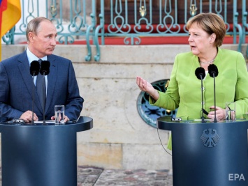 "Германия готова здесь нести ответственность". Меркель намерена обсудить с Путиным введение на Донбасс миротворцев ООН