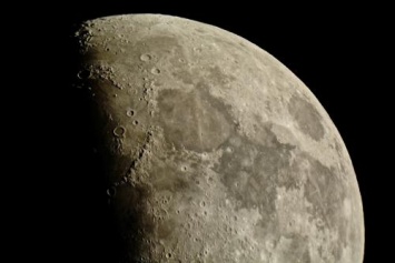 NASA десятилетиями скрывает подземный город на Луне - ученые