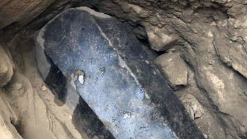 Ученые выяснили, кто был похоронен в черном саркофаге