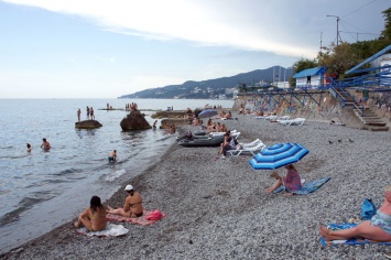 В Крыму ввели ограничения на купания на 31 пляже