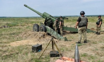Украина начала серийное производство артснарядов для системы "Гиацинт", - Порошенко