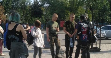 В Киеве националисты среди бела дня нападают на подростков. В Кабмине признали наличие проблемы