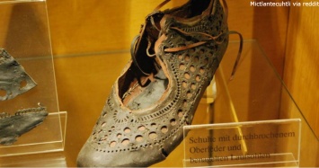В старом колодце нашли обувь времен Древнего Рима! Ей 2000 лет!