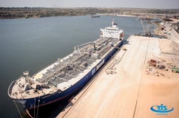 ТИС погрузил рекордную для Украины партию масла на 183-метровый танкер (фото)