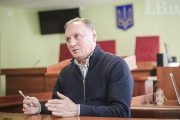 Суд разрешил заочное расследование в отношении бывшей верхушки Луганской области