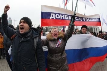 "Путин/Россия, введи войска". Москва готовит аннексию Донбасса. ФСБ открыто захватывают власть в Донецке", - блогер