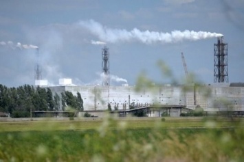 Из-за выбросов «Крымского титана» из Херсонской области вывезли 700 человек