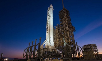 SpaceX запустила ракету с телекоммуникационным спутником